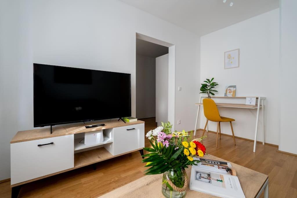 1Br Haven With Swift City Access By Hm เวียนนา ภายนอก รูปภาพ